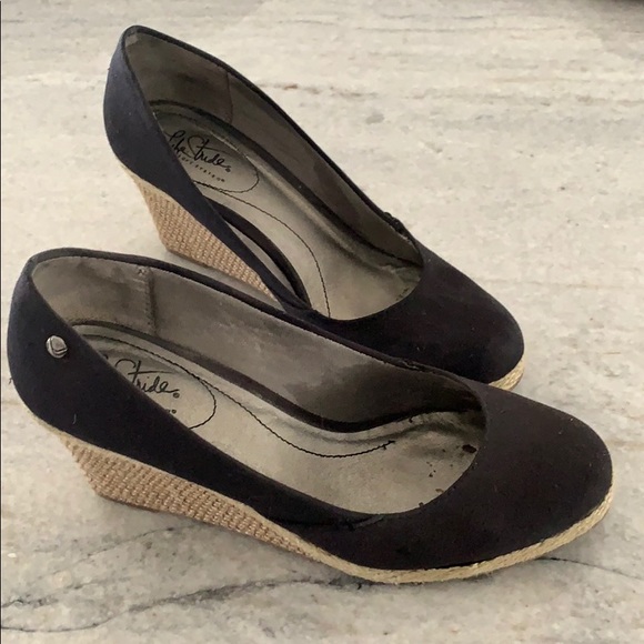 Life Stride Shoes - Black casual shoes